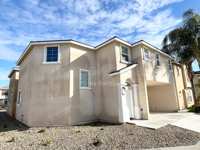 Foto del edificio - 1391 Carlsbad Dr