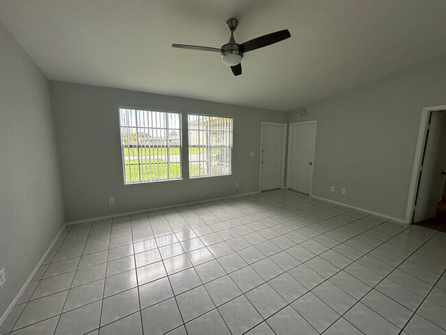 Building Photo - SW Cape Coral Single Family Home