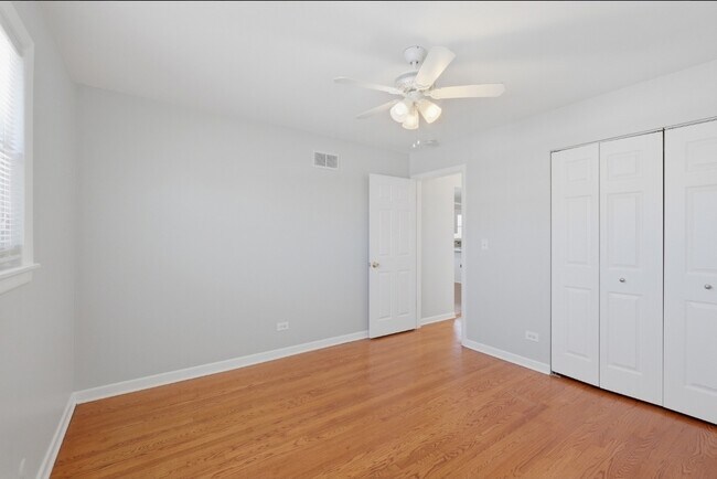 Foto del edificio - 2232 N Harlem Ave