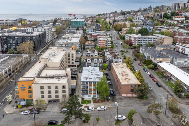 Aerial Photo - 715 Nob Hill Ave N