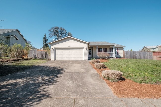 Foto del edificio - 5448 Siletz Ln