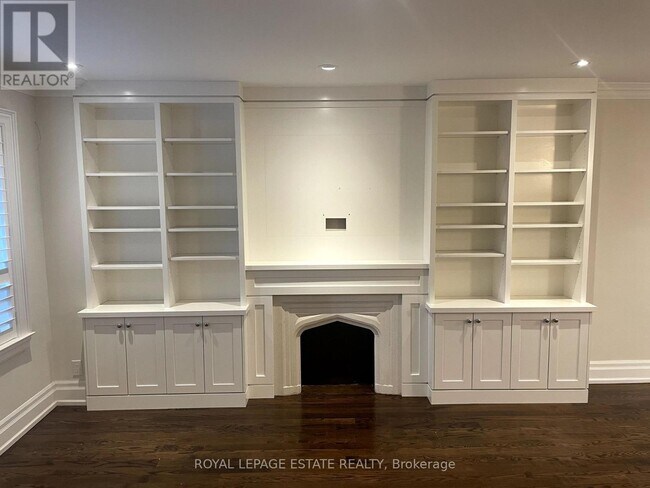 Building Photo - 274 Laird Dr