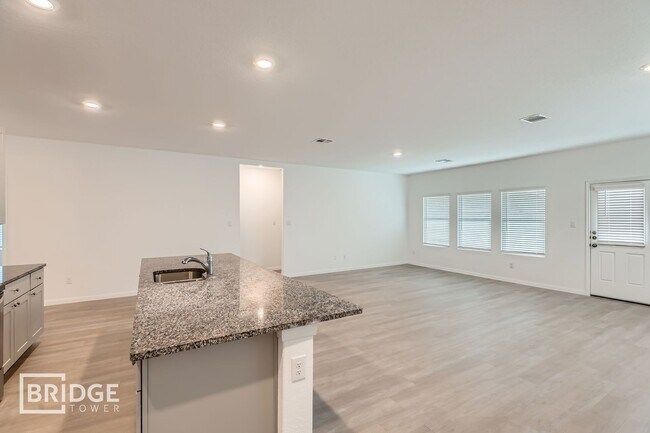 Foto del edificio - 2708 Coral Vly