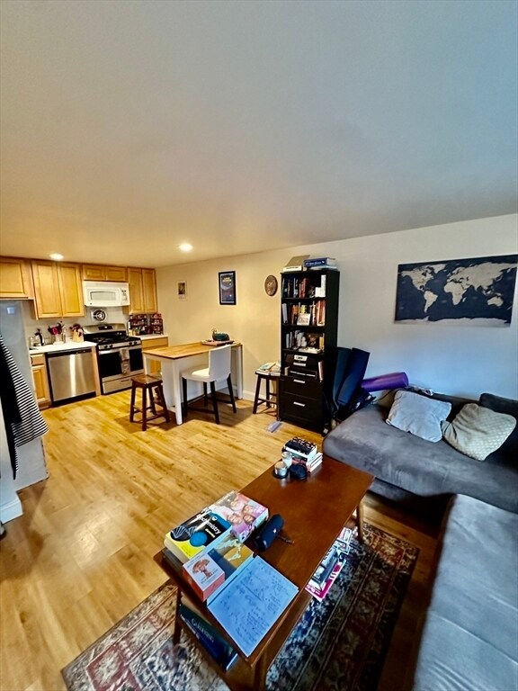 Building Photo - 117 W Concord St