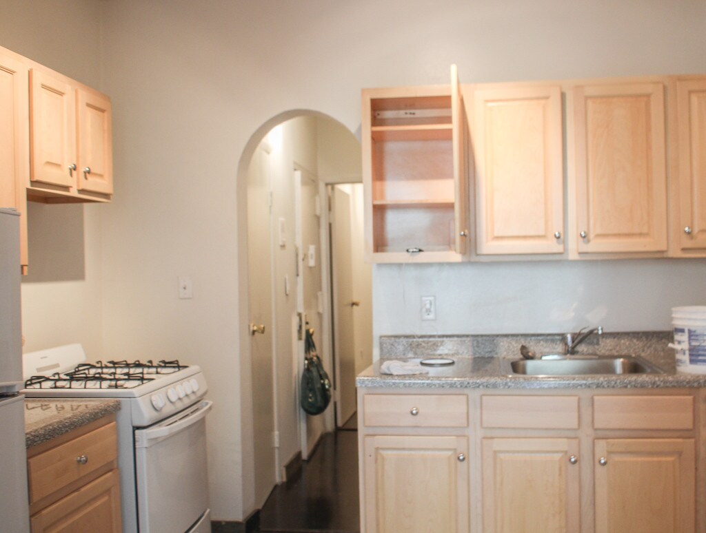 Primary Photo - 509 E 85th St