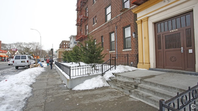 Building Photo - 3723 18th Ave
