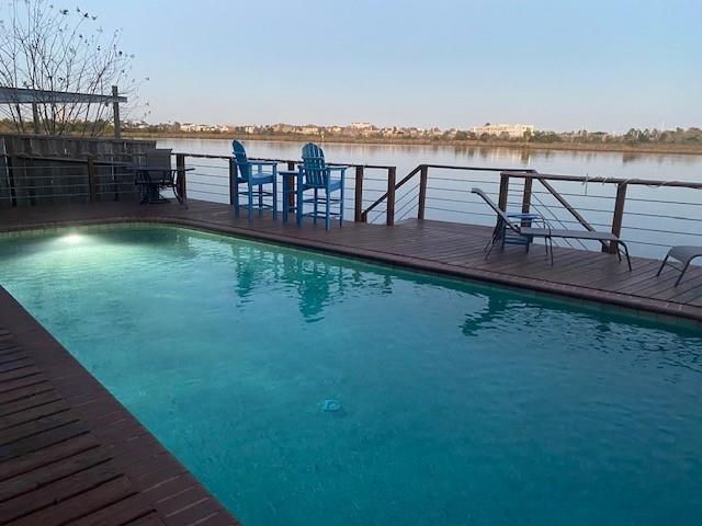 Foto del edificio - 15 Leeward Ln