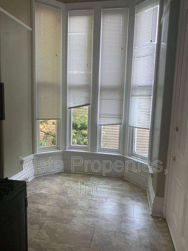 Foto del edificio - 514 W Oak St