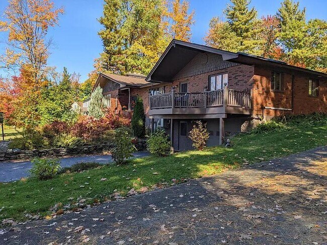 Frente de la casa - 196 W Ridge Ter