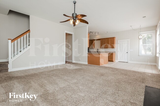 Building Photo - 228 Silverwood Ln