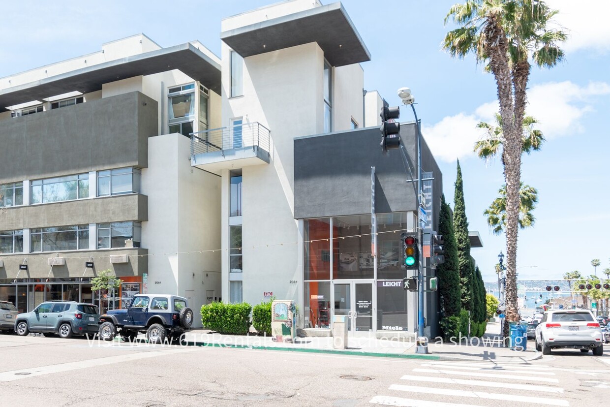 Primary Photo - Loft Condo with Views & Deck