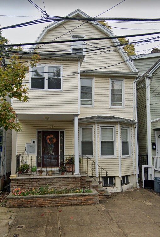 131 S 13th St Unit 3, Newark, NJ 07107 Room for Rent in Newark, NJ