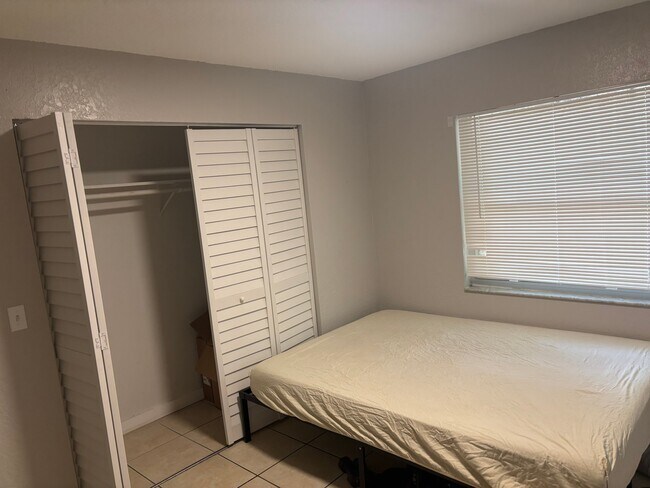 Foto del edificio - 2259 Chestnut Woods Dr