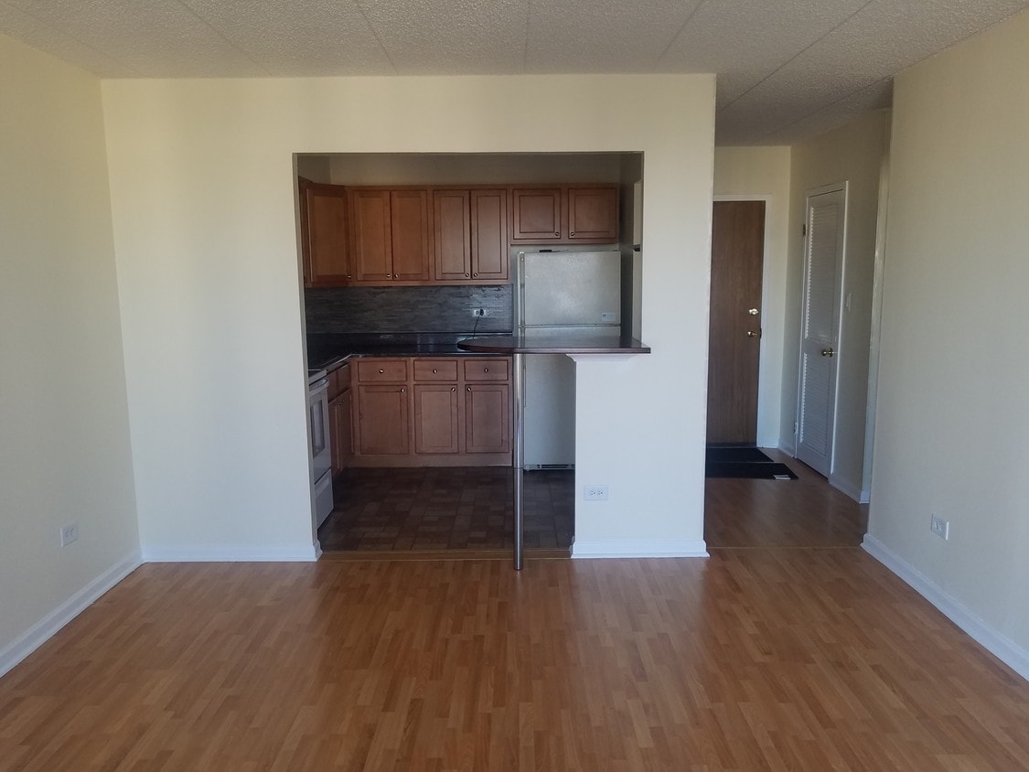 Primary Photo - 9098 W Terrace Dr