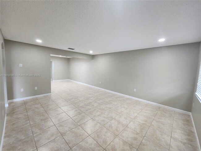 Photo - 1806 SW 97th Ave Apartment