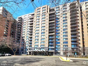 Building Photo - 2451 Midtown Ave
