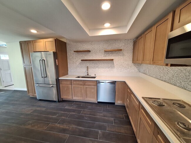 Foto del edificio - 2305 Rockefeller Ln