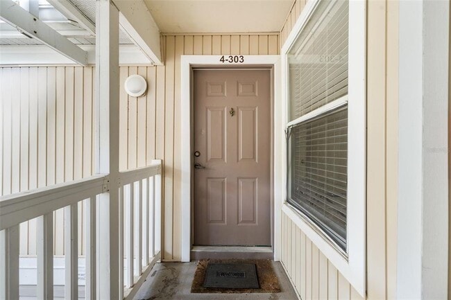 Building Photo - 4000 SW 23rd St