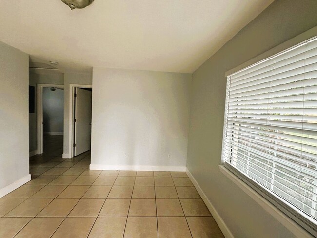 Photo - 3116 S Bumby Ave Apartment