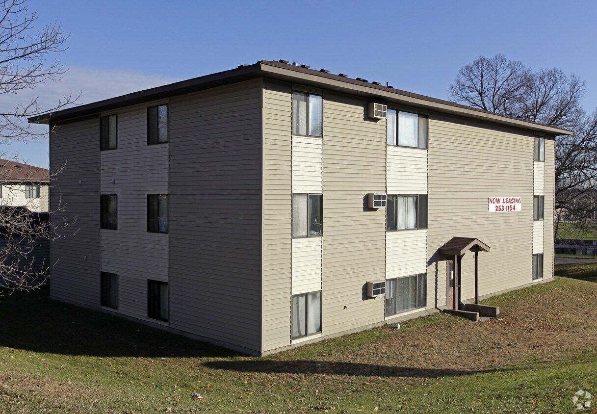Primary Photo - South Side Park Apartments