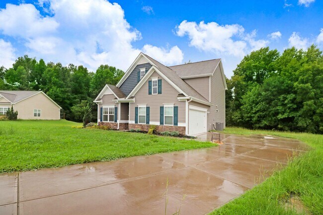 Building Photo - 206 Timberline Oak Dr