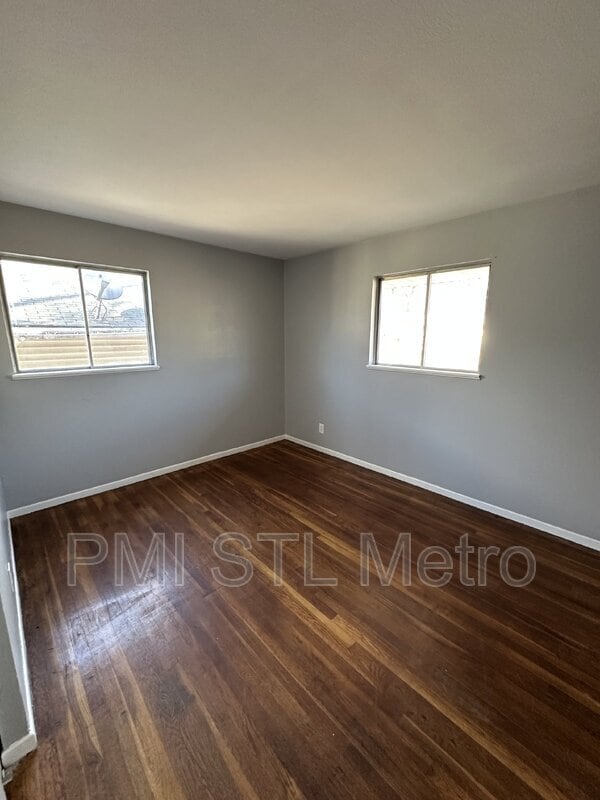 Building Photo - 269 Roderick Dr