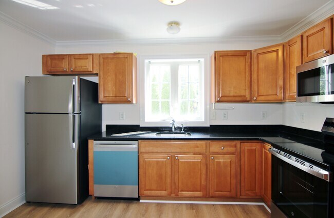 Building Photo - 39 Maple Tree Ave