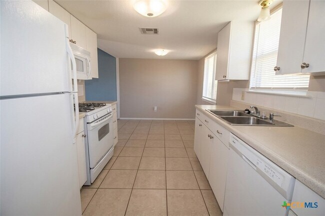 Foto del edificio - 1225 Westway Cir