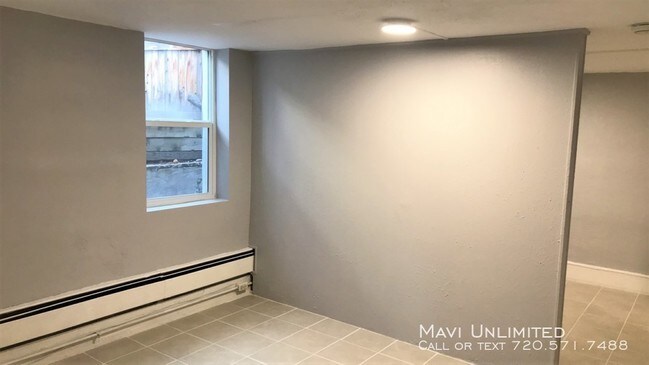 Foto del edificio - 1381 S Logan St