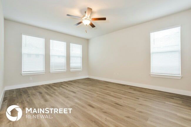 Building Photo - 352 Whiteheart Dr