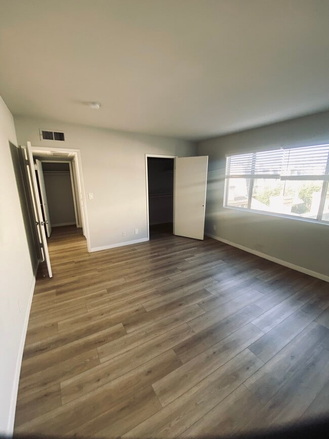 Foto del edificio - Clear Valley Apartments