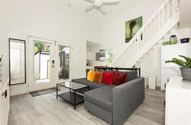 Foto del edificio - 7817 Easton St