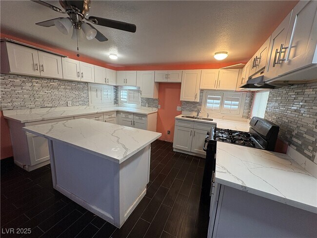 Foto del edificio - 249 Shoshone Ln