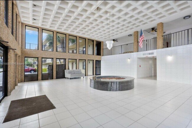 Foto del edificio - 9355 SW 8th St