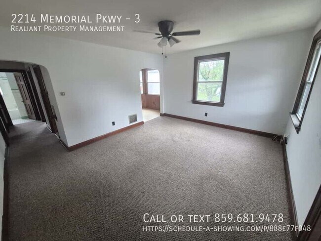 Foto del edificio - 2214 Memorial Pkwy