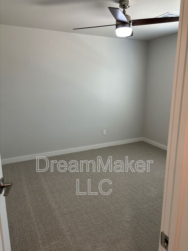 Building Photo - 909 Riva Pkwy