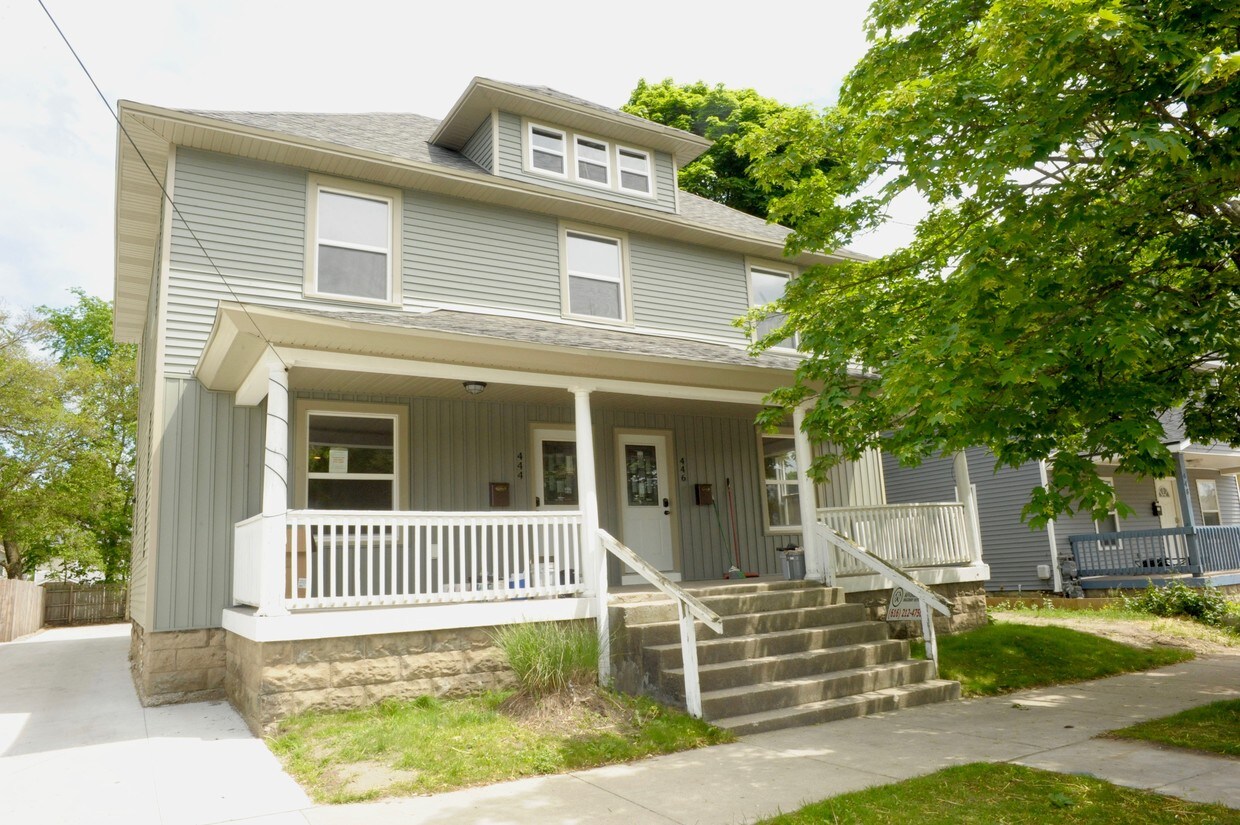 Primary Photo - 444 Henry Ave SE