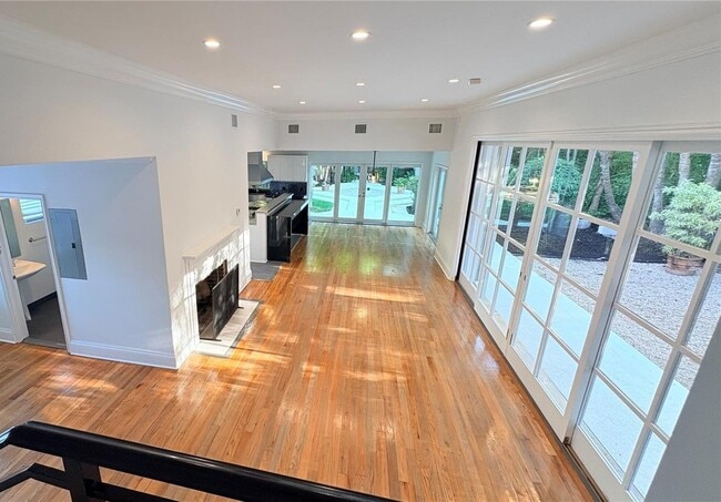 Building Photo - 2301 S Miami Ave