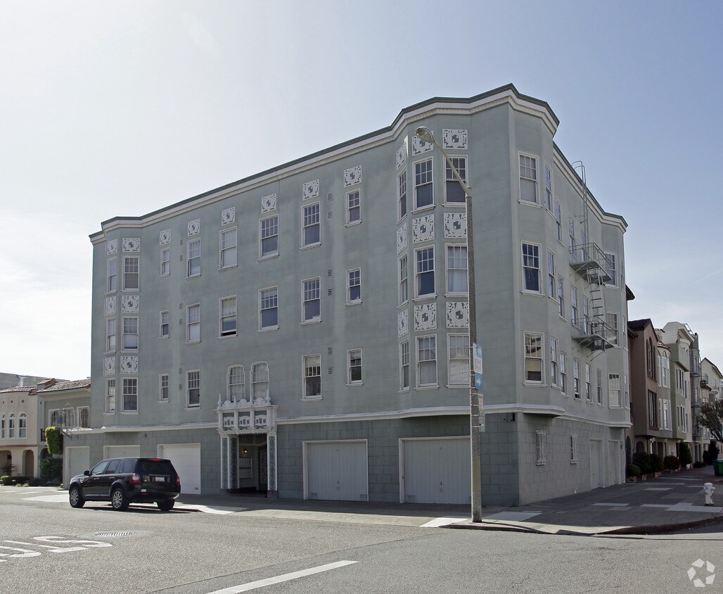 Primary Photo - 2283-2285 Bay St