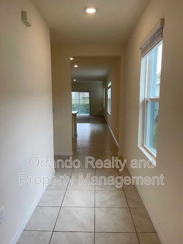 Building Photo - 1811 Post Oak Dr