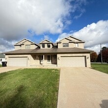 Building Photo - 1589 Crystalline Dr SE