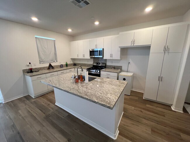 Building Photo - 30282 Adrift Ln