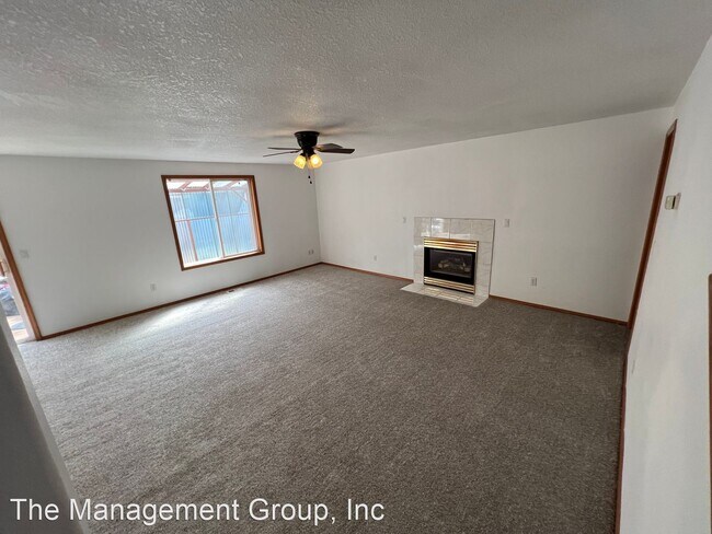 Building Photo - 4 br, 2.5 bath House - 8817 NE 131st Avenue