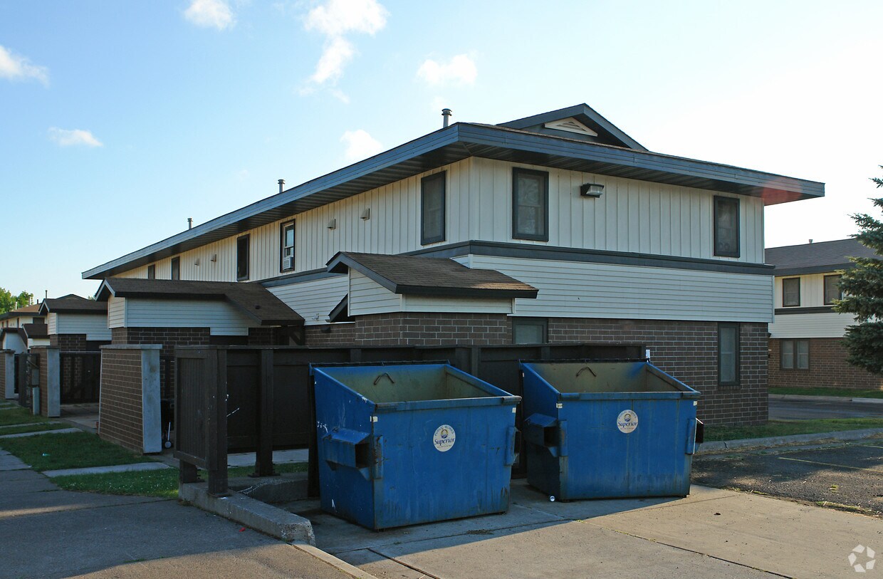 Building Photo - 717-727 Bridge Ave