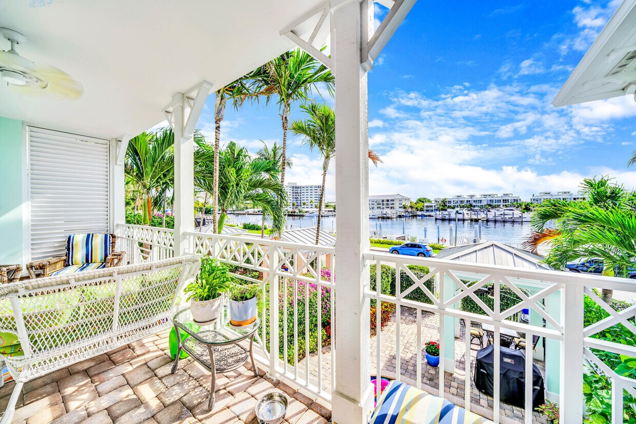 Primary Photo - 138 Marine Way