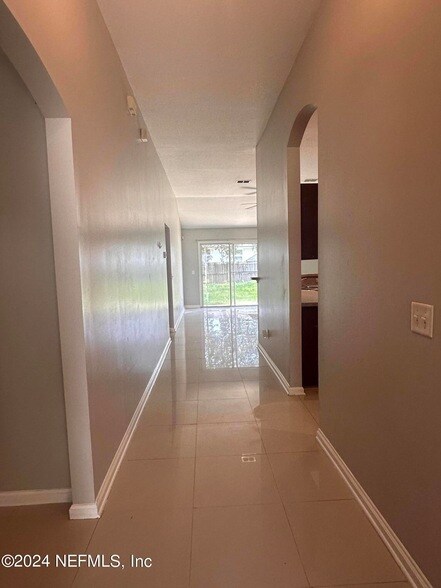 Foto del edificio - 8038 Welbeck Ln