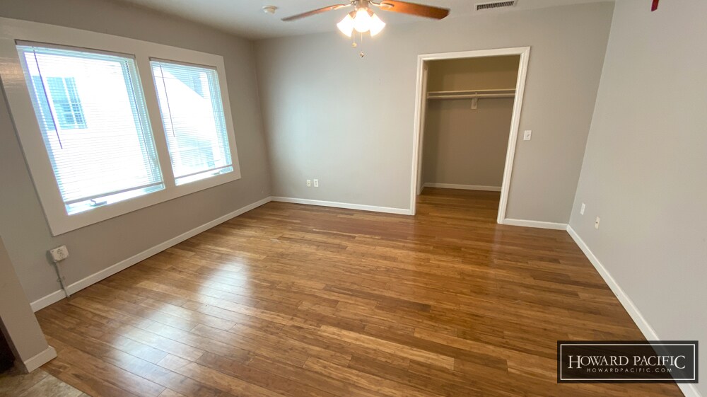 Foto principal - 419 E 6th St