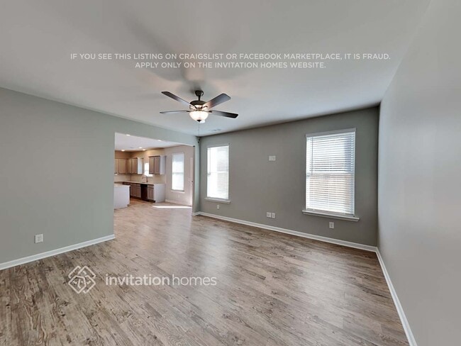 Building Photo - 145 Lantana Crossing