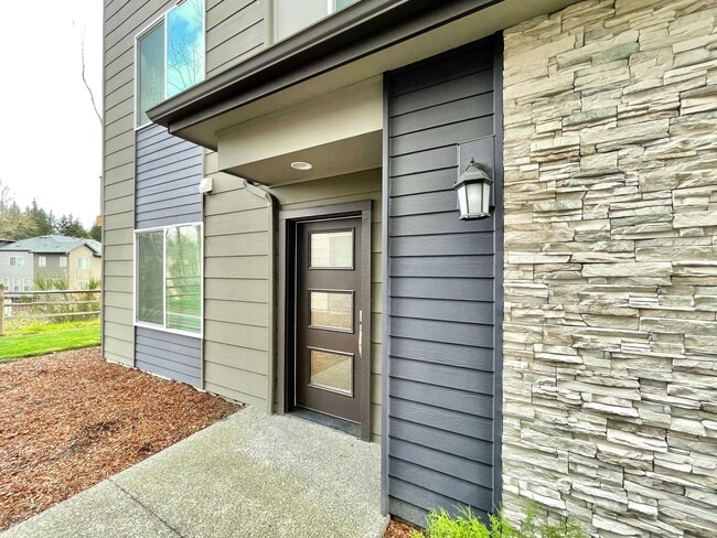 Building Photo - Great Townhome for rent