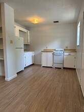 Building Photo - 1600 N Lane St